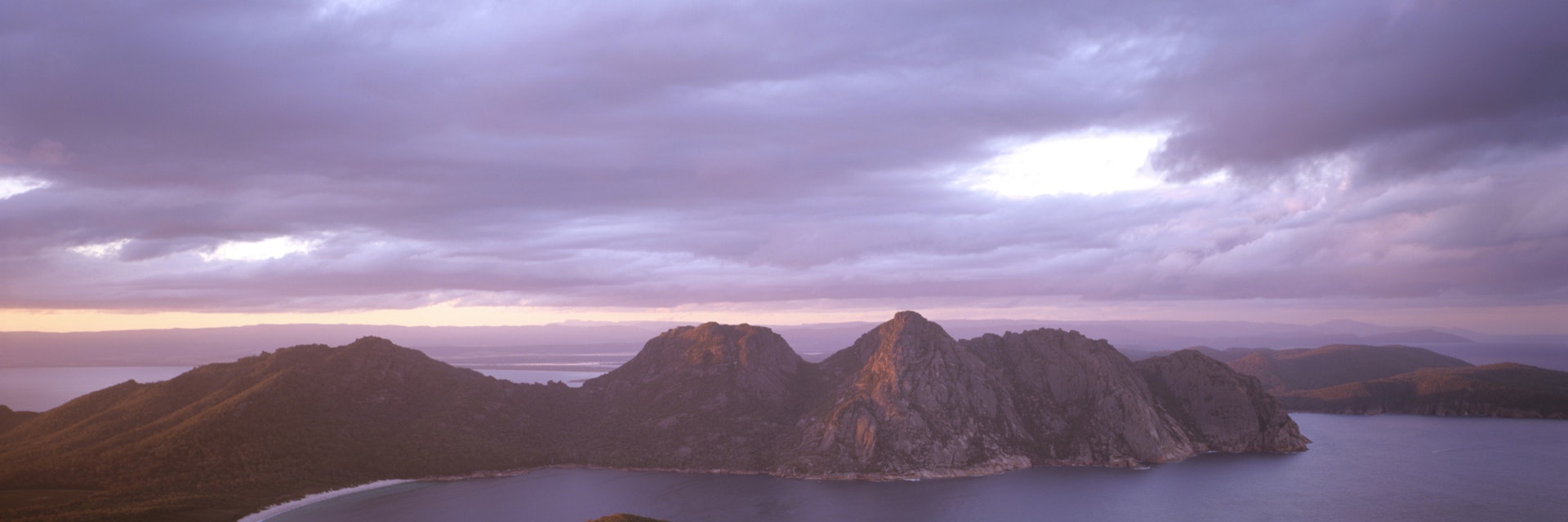 Wineglass Bay, Freycinet National Park, Tasmania, Australia